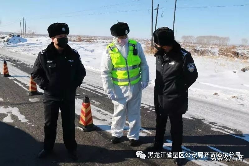 督导检查民警疫情防控工作,公安局领导深入卡口检查疫情防控