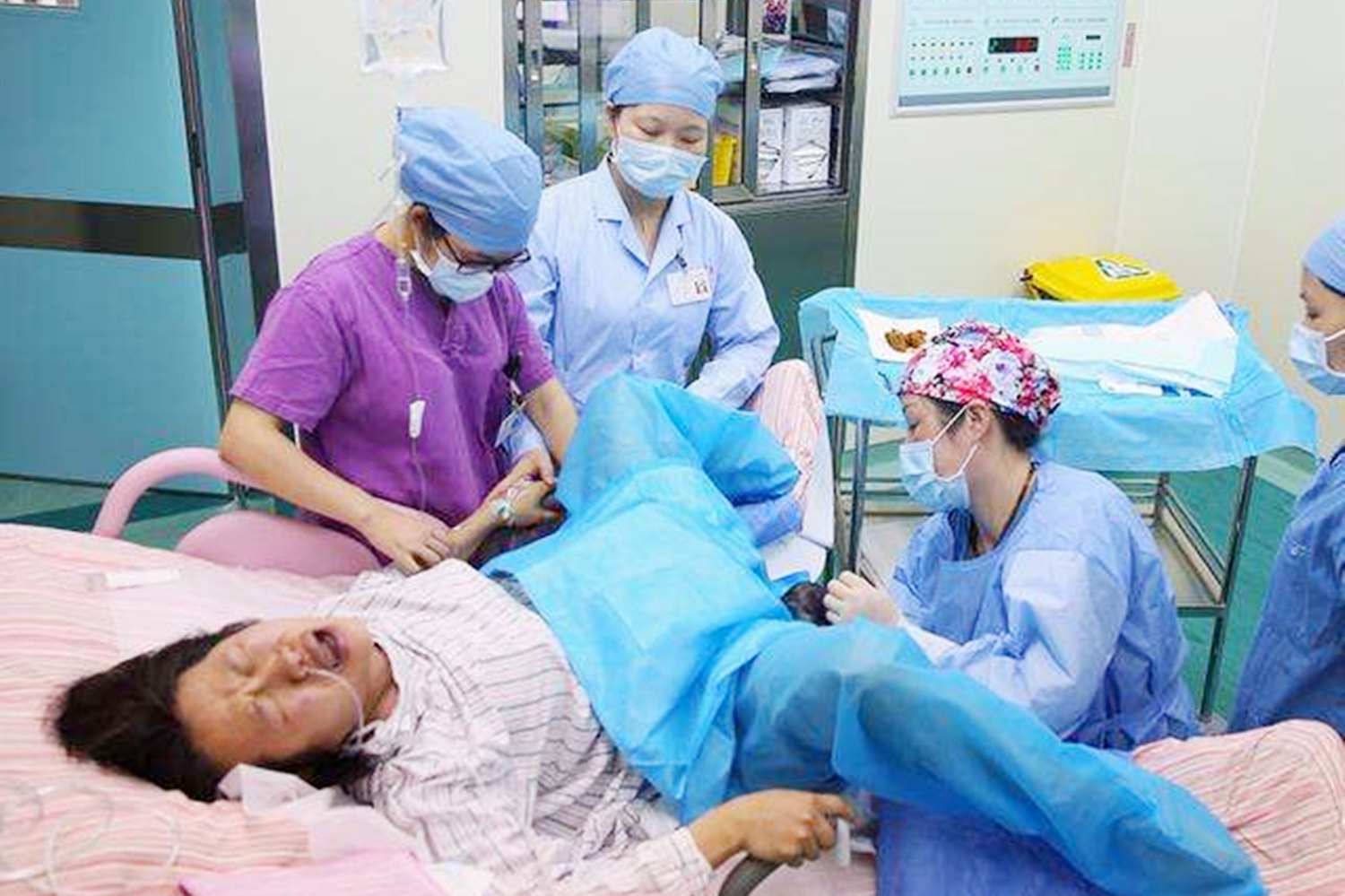 妻子生完孩子丈夫应该怎么做,老婆生完孩子丈夫需要做什么