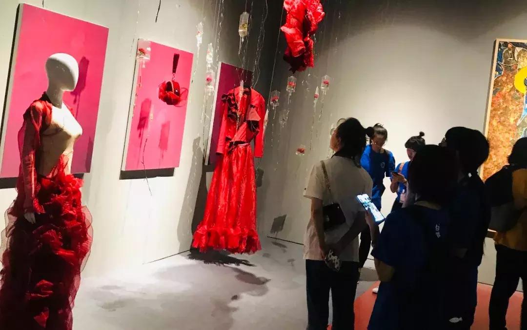 又到一年毕业季离开校园,又到一年一季毕业季