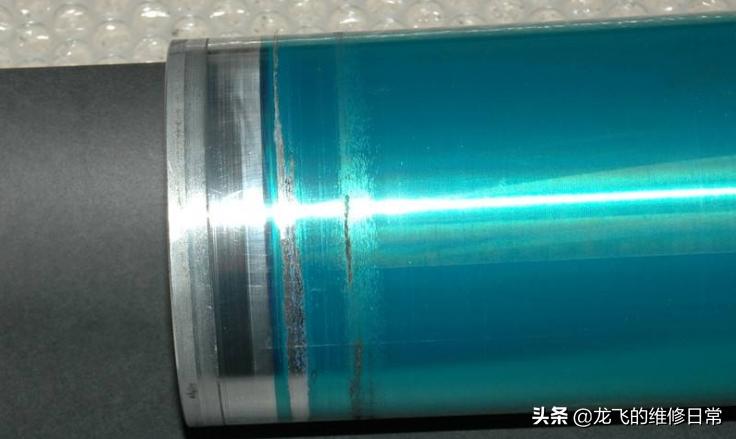 为什么换鼓芯后打印有底灰,打印鼓芯发黑怎么回事