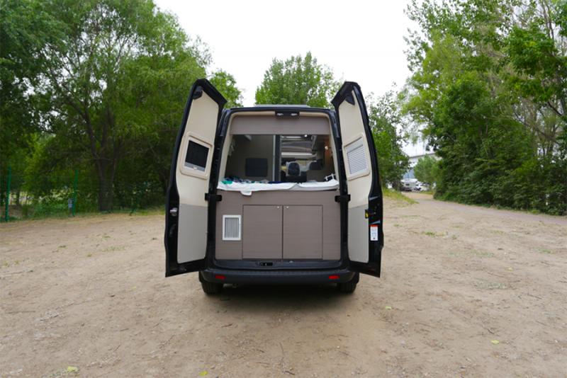 福特新全顺买柴油还是汽油好,宇通新全顺房车b520