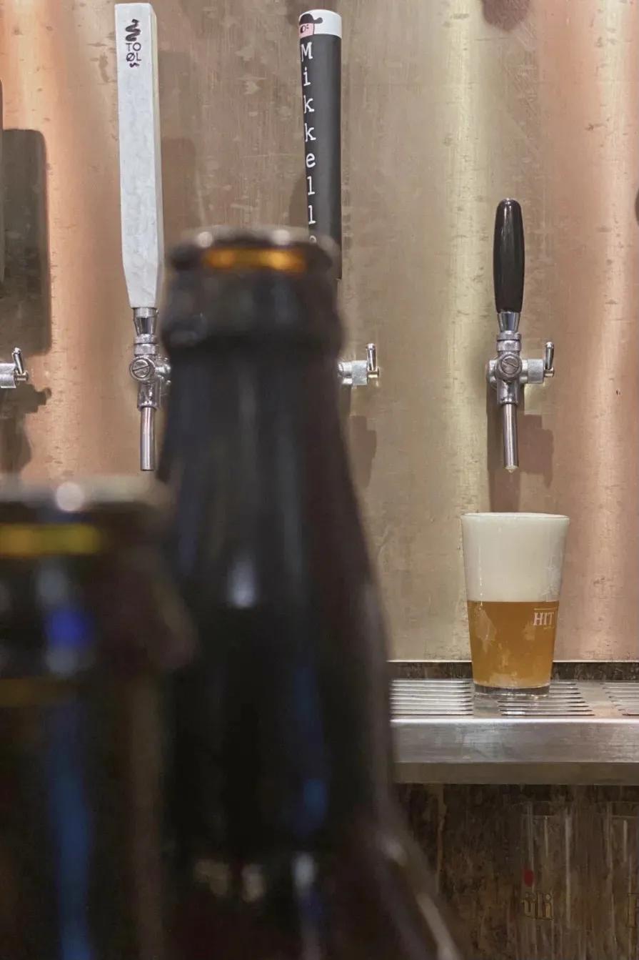 青岛即可以看海还能吃海鲜的地方,去青岛吃好海鲜看大海心情自然好