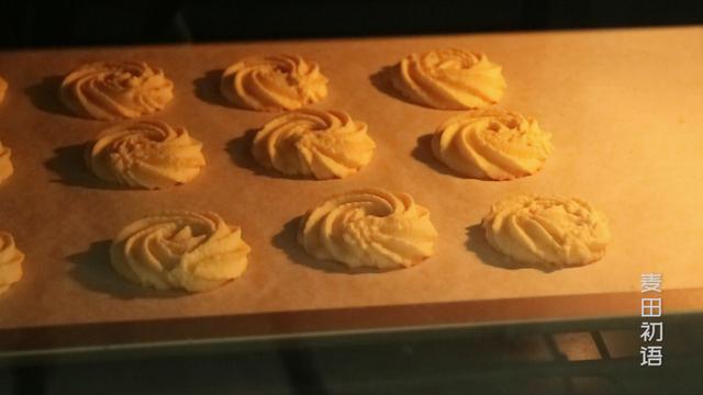 黄油曲奇怎么挤出来好看,黄油曲奇烤化了怎么补救