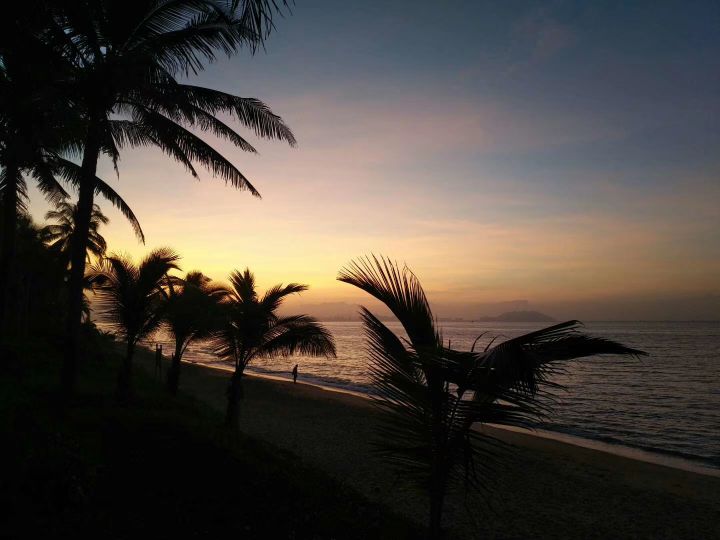 一个人三亚湾最便宜的住宿,三亚的三亚湾候鸟住宿介绍