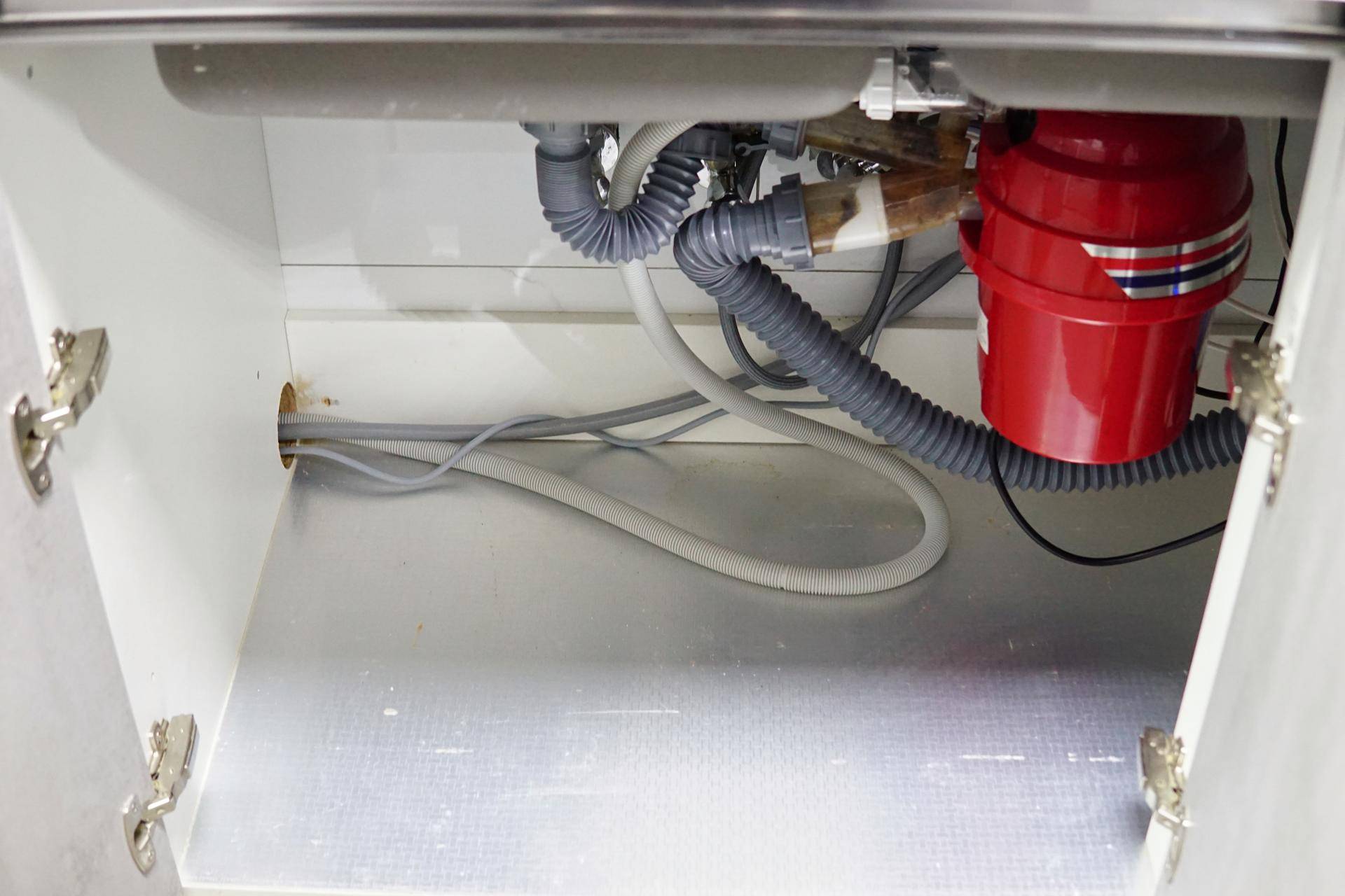 房价那么贵一点也不能浪费,台面净热一体净水机测评