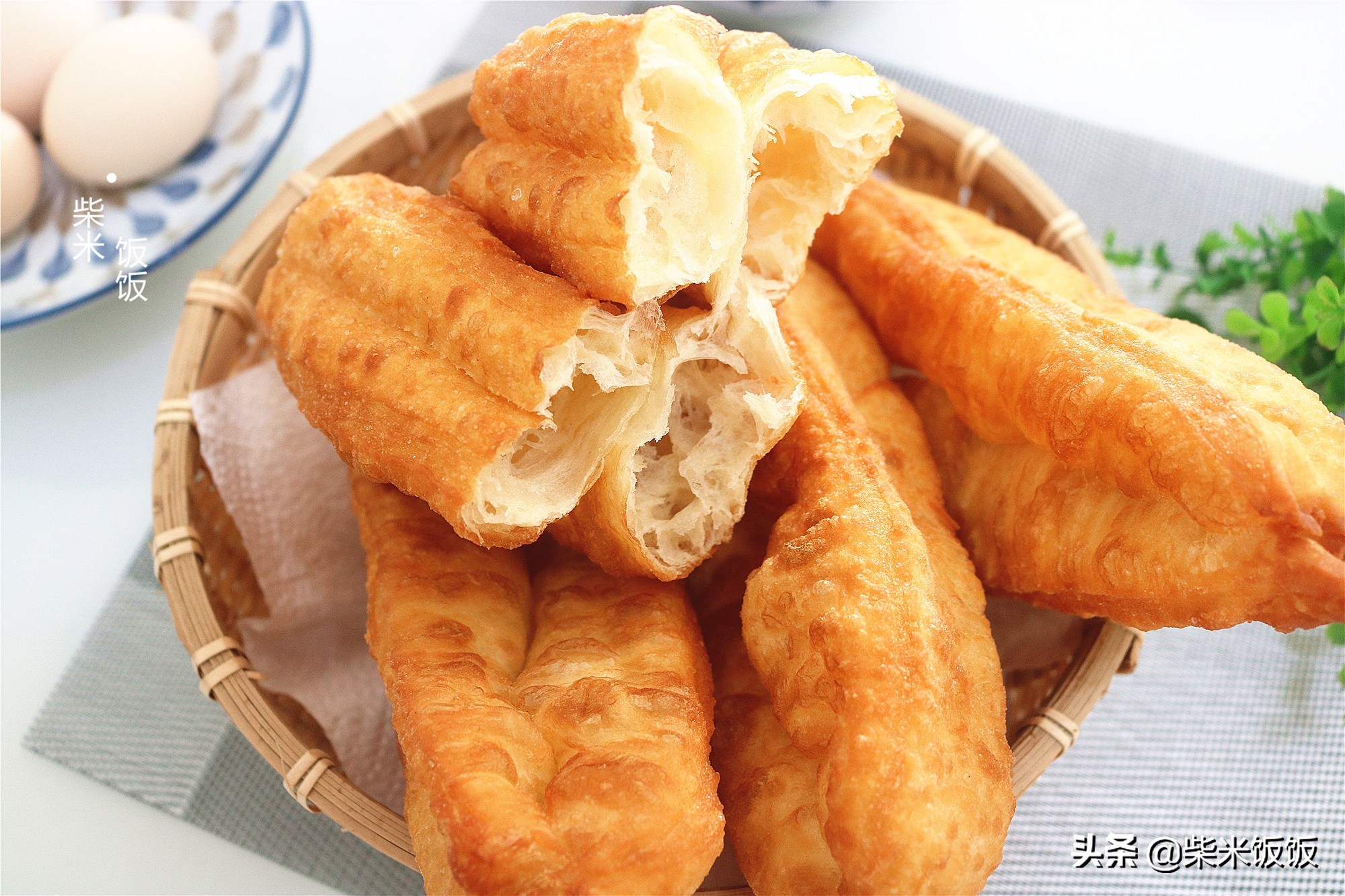 不用泡打粉不用酵母粉炸油条方法,不用泡打粉如何炸油条又脆又蓬松