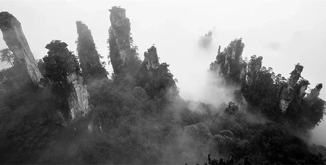 湖南千年禁区神堂湾，阴雨天频传古代人打仗声，宛如阴兵过境
