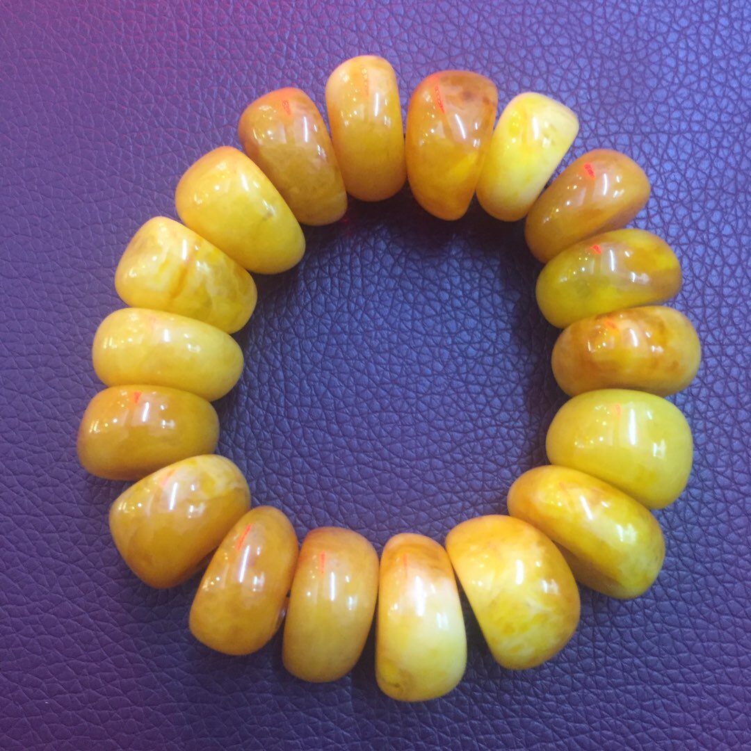 藏传蜜蜡鉴定,去哪里鉴定蜜蜡能出真正的证书