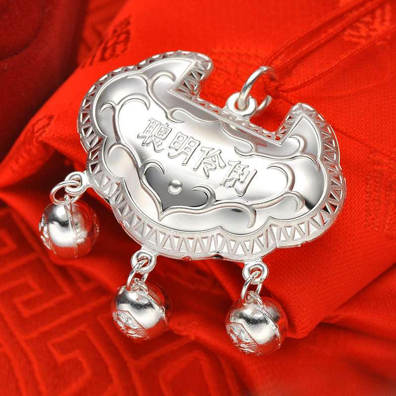 农村家庭办满月酒的“三大习俗”祭祖报喜是首要,必备红鸡蛋