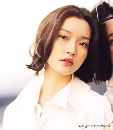 菱形脸怎么分线显脸小,怎么样分发际线显脸小