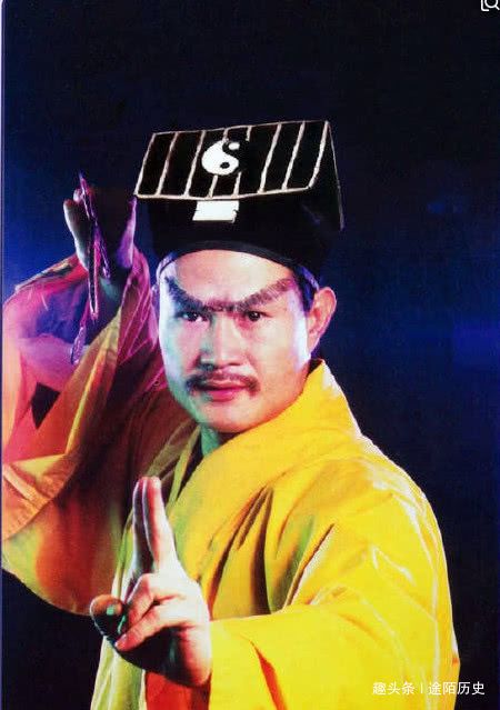 老电影茅山道士捉鬼,现实中真正茅山道士捉鬼电影视频