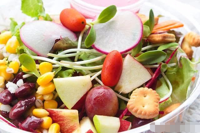 女人剖腹产之后,不想刀口颜色变黑,坚持做好这3件事吧!