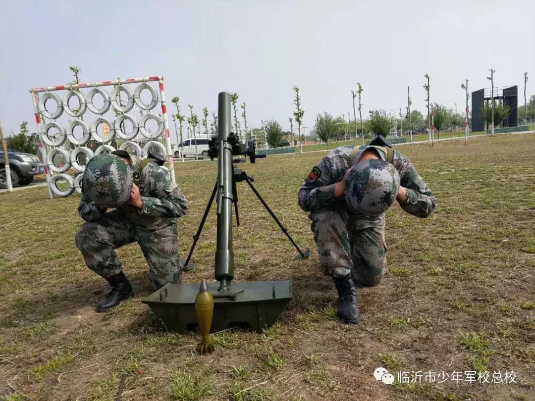 少儿军事夏令营暑假班,军事夏令营助力孩子们实现蜕变