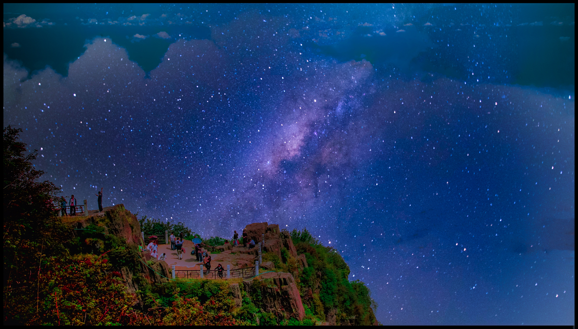 峨眉金顶与雪山日出云海同框,峨眉金顶云海日出攻略