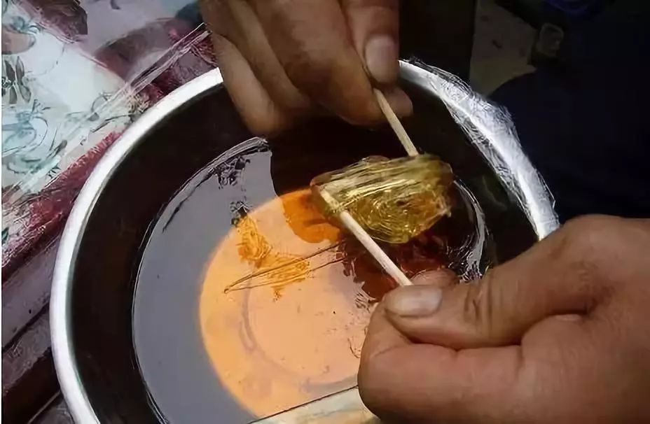 小时候没有暖气过冬视频,小时候没有空调的夏天都怎么过