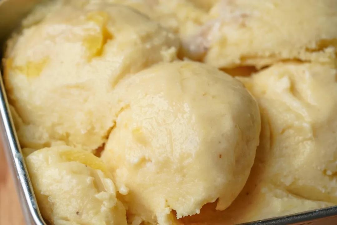 不加酸奶不加淡奶油的水果冰淇淋,不加牛奶只加奶油的原味冰淇淋