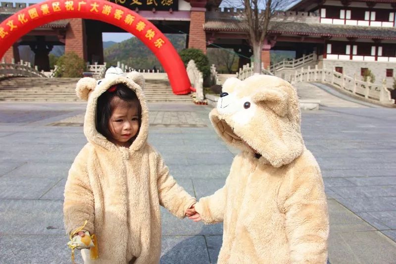 穹窿山风景区：金猪绘新春年味快乐过传统新年！