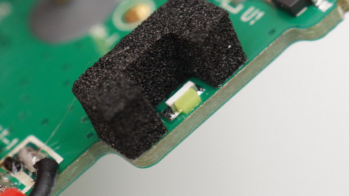 远销非洲的TWS真无线耳机应该注意什么?拆解传音TECNOBuds2看看