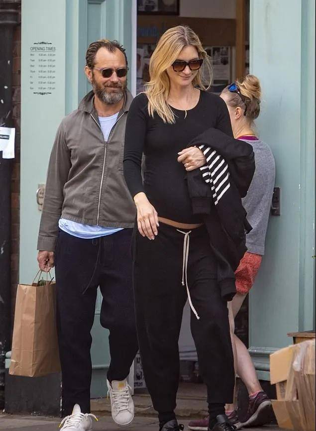 裘德洛的秃头适合什么发型,裘德洛秃顶