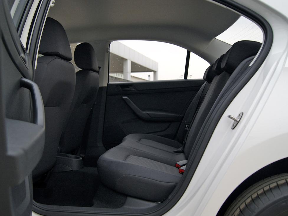 桑塔纳1.6手动操控性怎么样,桑塔纳操控性