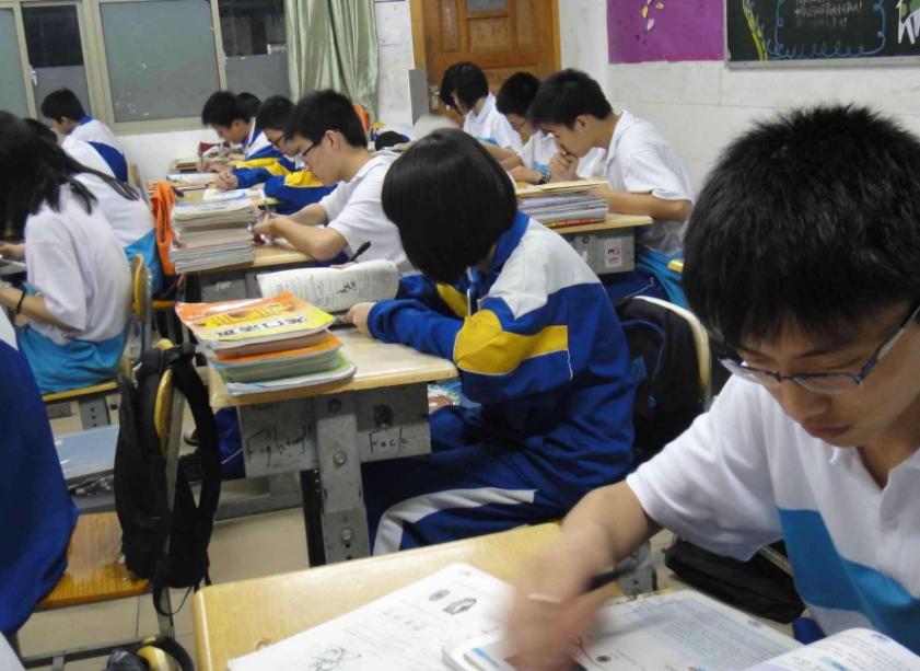 大一挂科和作弊哪个严重,大一挂科会有什么影响