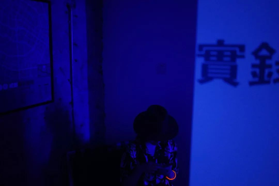 当心断缆警示标志,断片前有什么预警