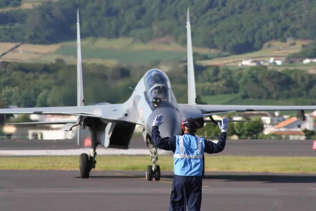 这支空军倾巢而动，展示世界最强航空后勤力量独到优势