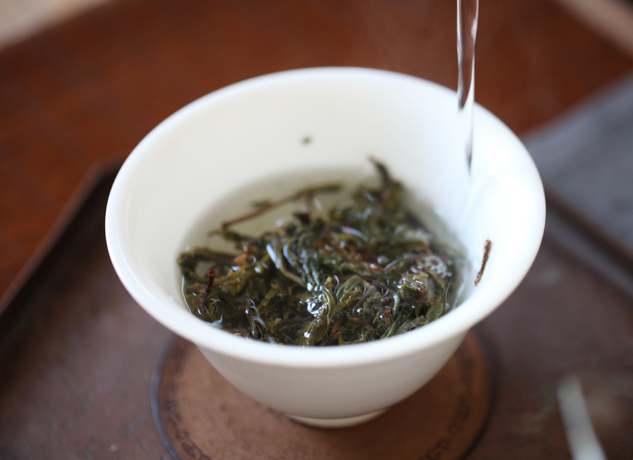 来自临沧秘境的岩韵花香——邦东岩茶，口感滋味竟可匹敌昔归