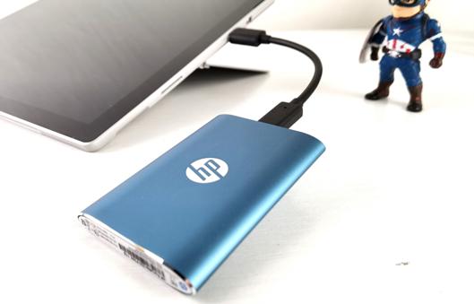 无惧后浪的上下翻腾左右摇摆，HP惠普P5001T移动固态读写稳得很