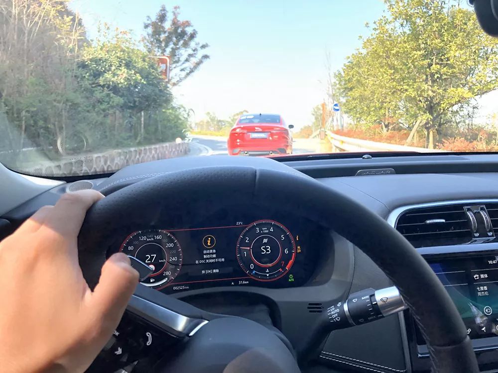 2020捷豹xel问题真的很多吗,捷豹xel2020款对比凯迪拉克ct5