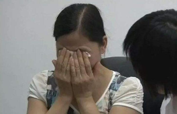 “妈妈，同桌总是摸我”，妈妈机智的做法，值得父母学习