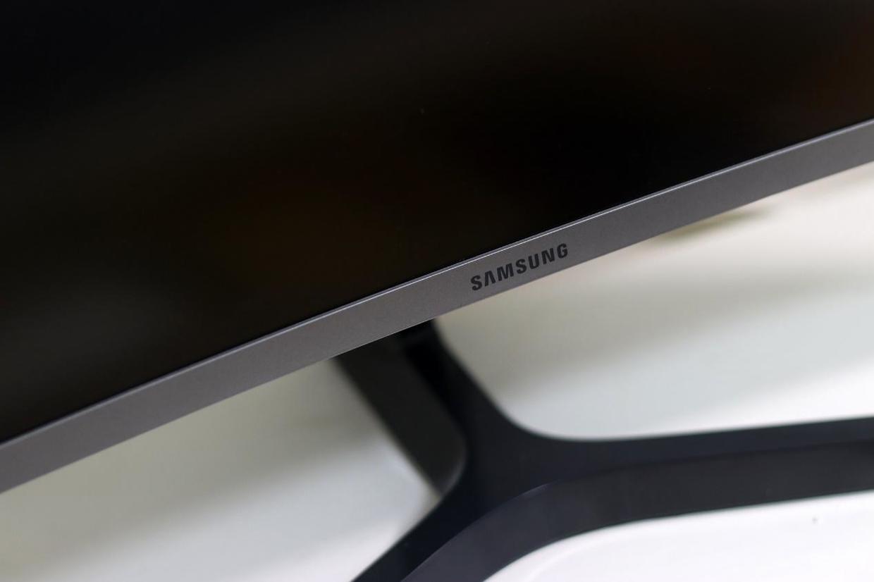 三星曲面和直面屏对比,三星曲面手机评测