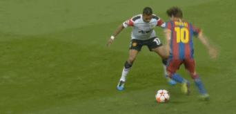 梅西和梅球王对决,这就是球王梅西的21大经典过人