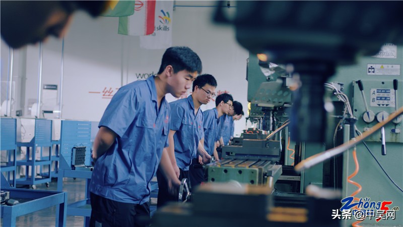 坚守初心笃行致远再出发,坚守初心再出发完整版