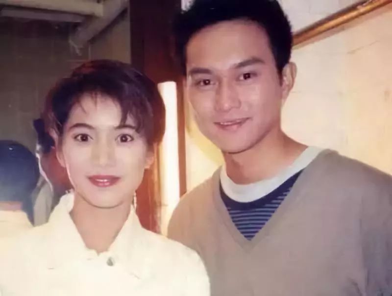 那些让人沉默又泪崩的爱情故事,那些催人泪下的爱情故事