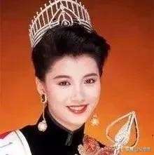 李嘉欣邱淑贞对比,邱淑贞王祖贤腿长