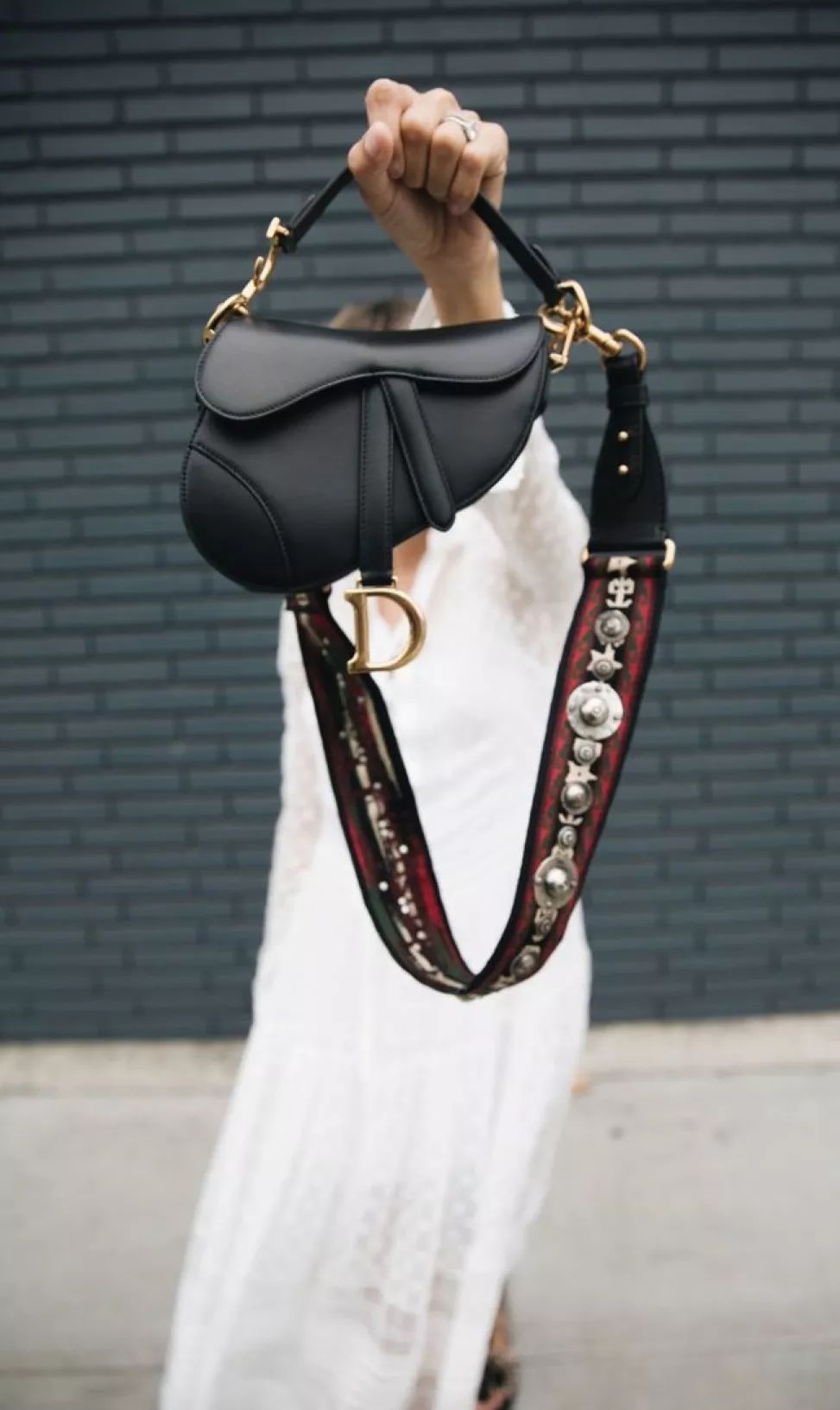 圣罗兰包包腋下包,lv包包腋下包新款