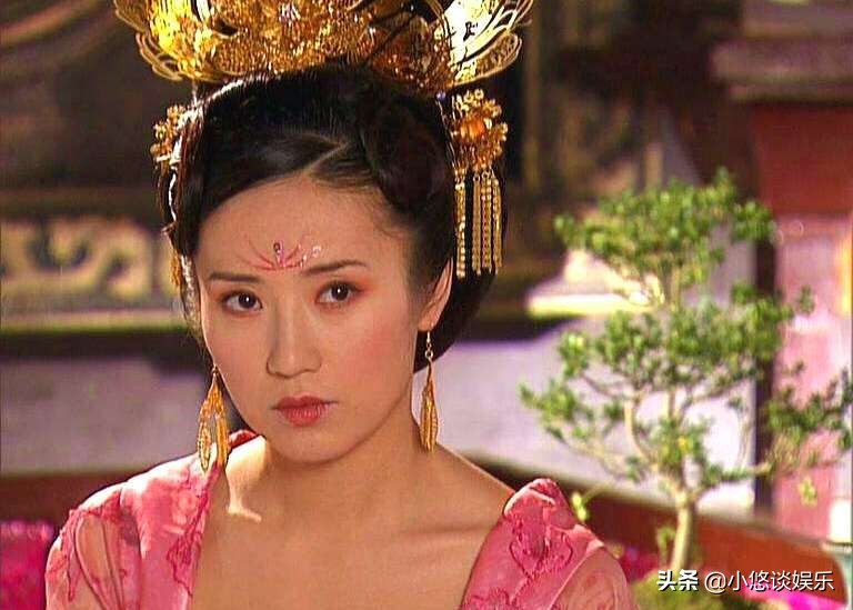 至尊红颜里演哪个女二号,至尊红颜里面的老戏骨