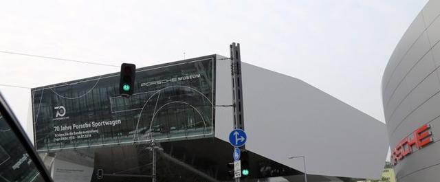 保时捷卡宴算是什么档次的车,保时捷是世界上最好的车吗