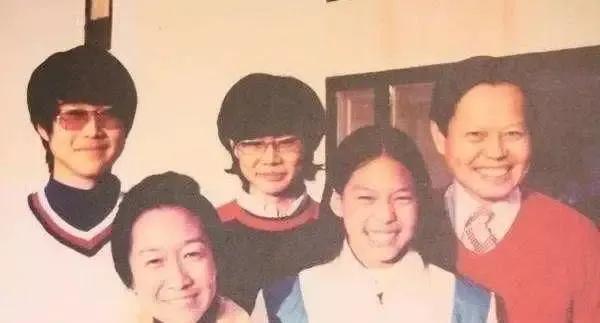 翁帆第一次婚姻失败原因,翁帆以前结过婚吗有孩子吗