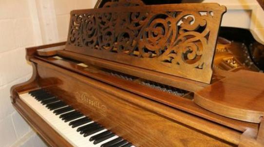 18世纪最顶级的钢琴品牌是哪个,夏贝尔钢琴和雅马哈钢琴哪个更好