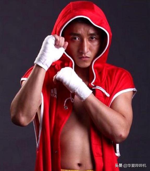 两次卫冕奥运冠军,一年怒甩老婆23次,拳王邹市明为何退出拳坛?