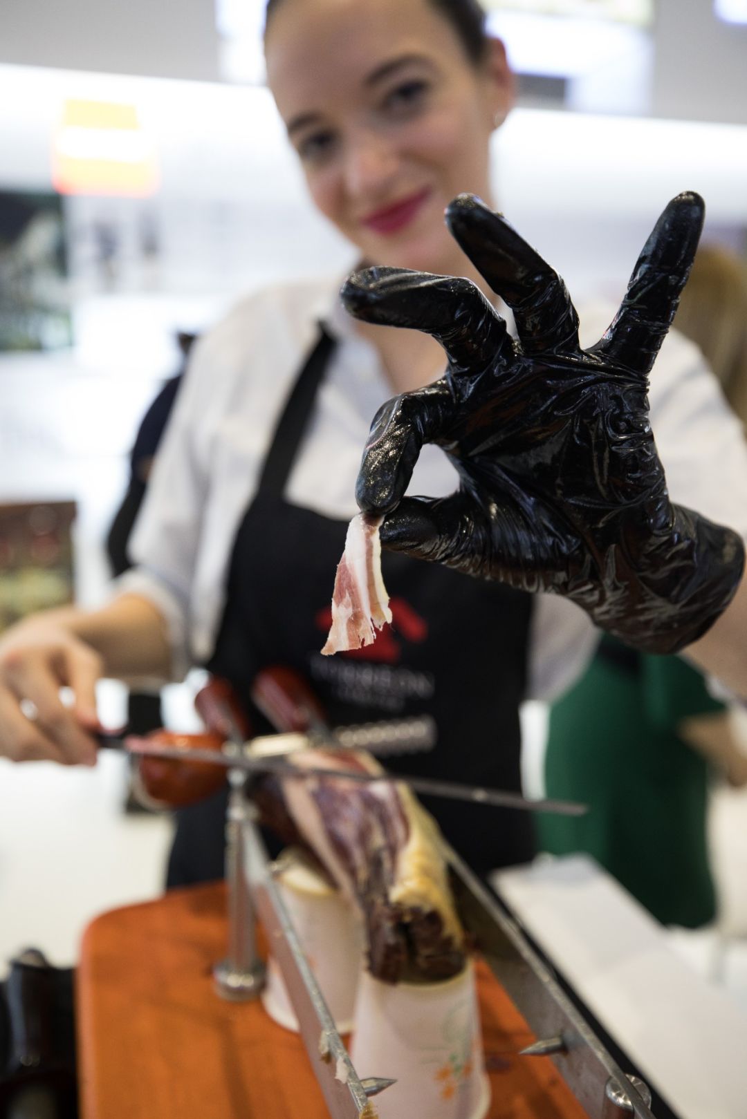 舌尖上的进博会蓝鳍金枪鱼,舌尖上的进博会汇集天下美食