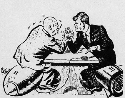 冷战激烈对抗的时期,冷战高峰时美苏军力对比