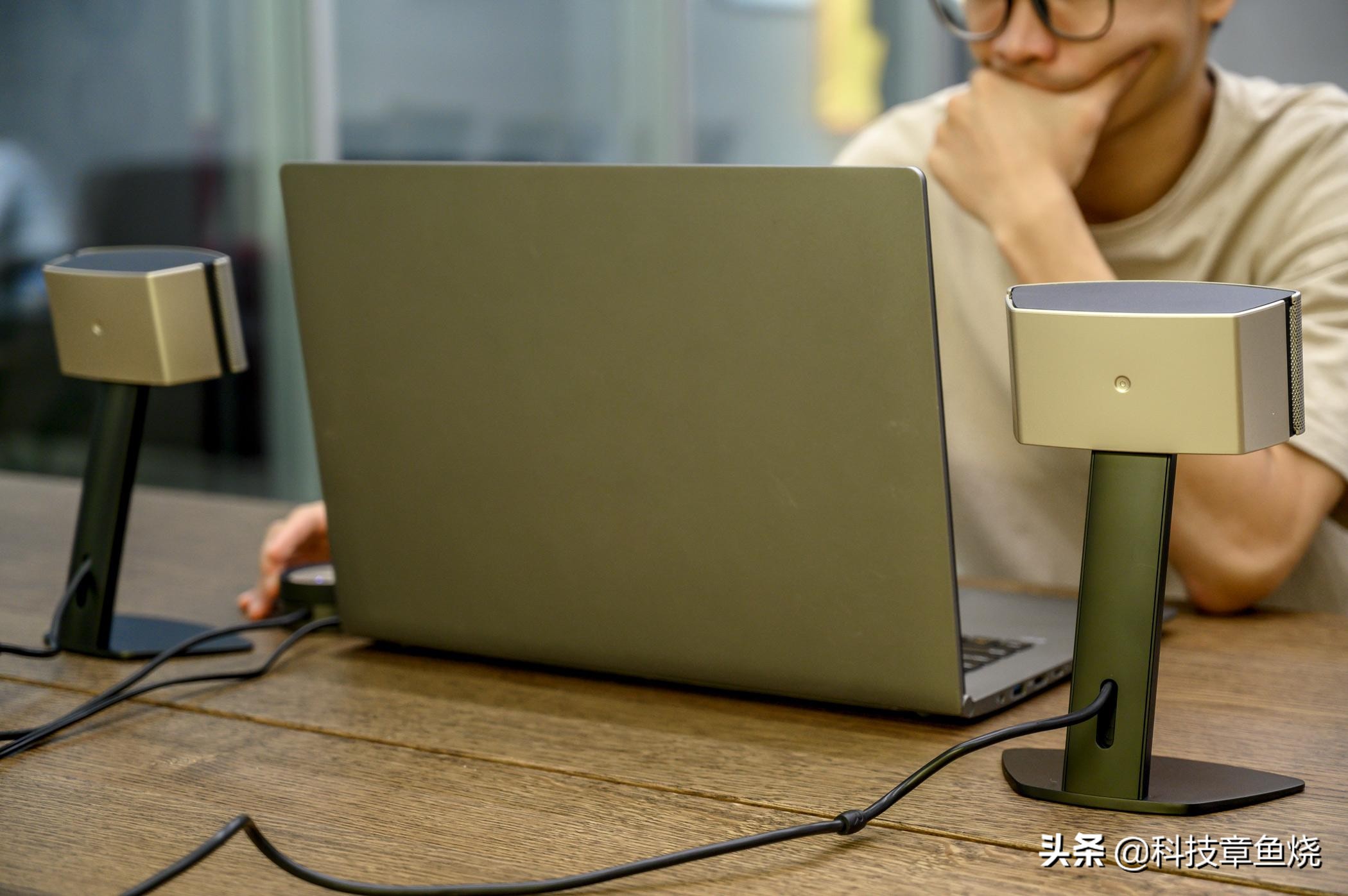 在家也能享受电影院氛围,在家也能感受ktv氛围