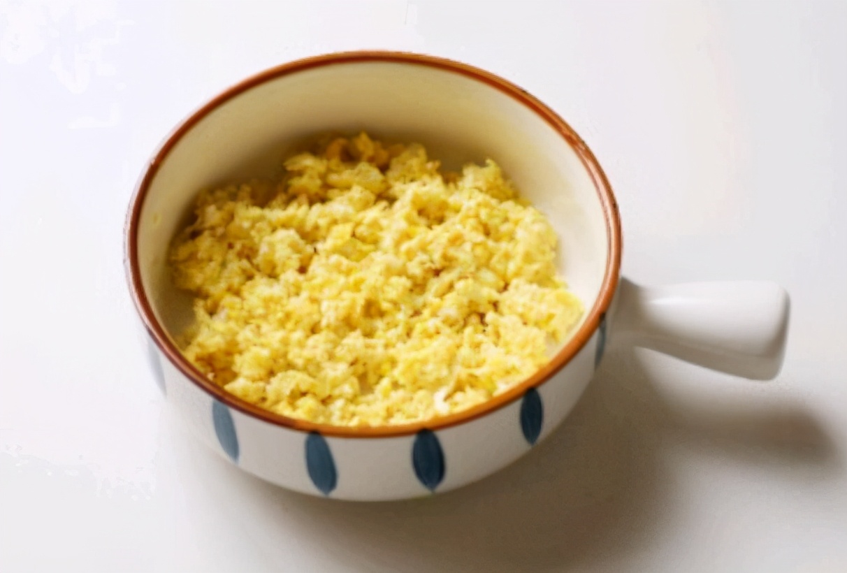 胡萝卜素锅贴的家常做法,素萝卜丝锅贴的家常做法