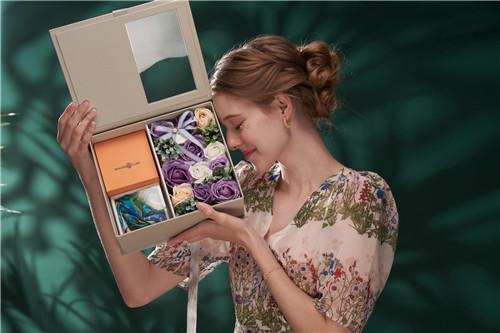 情人节礼物送女友包包推荐测评,情人节礼物推荐送女友包包