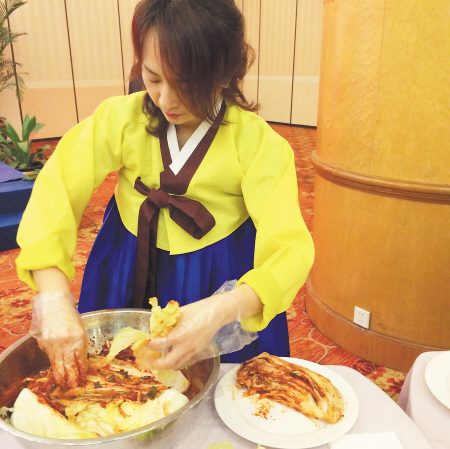 中国飞天猪还没消停,韩国白菜售价暴涨!1棵35,泡菜没法淹了