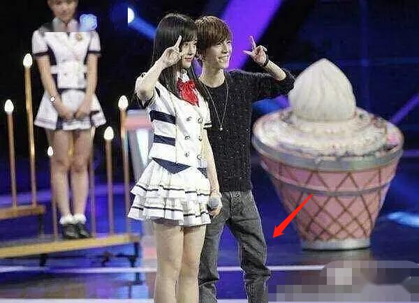 四千年美女鞠婧祎皮衣,四千年美女鞠婧祎女扮男装