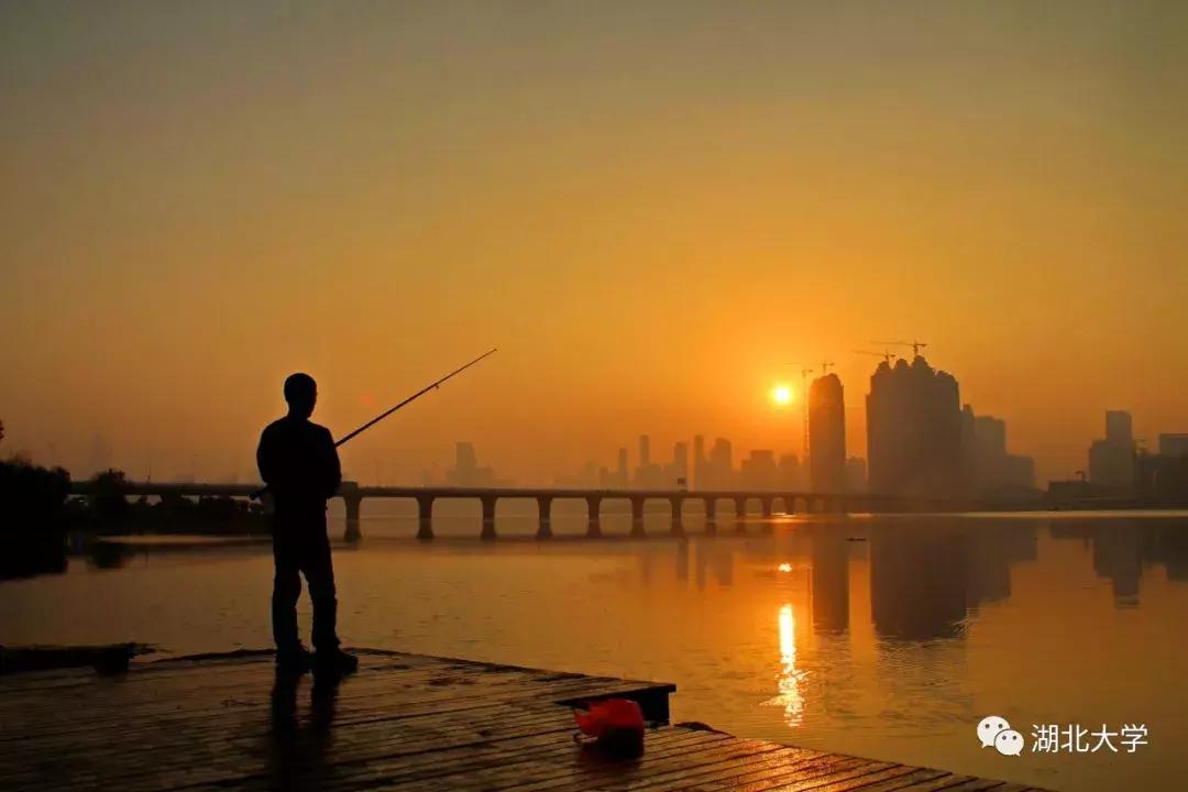 今天是你的生日，我的湖北大学！书记喊你回学校打卡